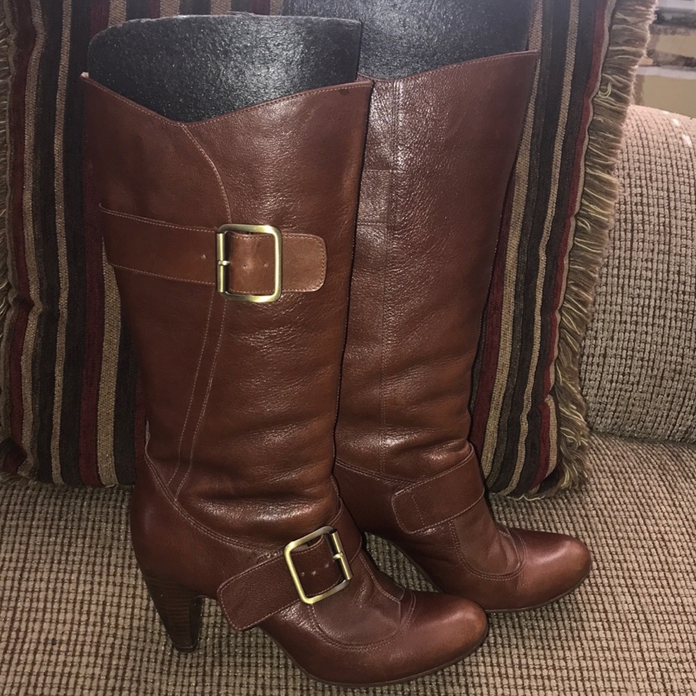 BCBG generation brown tall boots